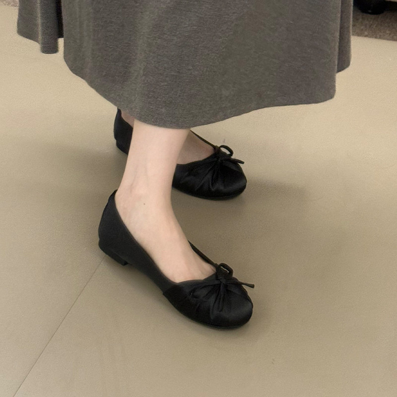 أحذية نسائية مسطحة جديدة لعام  - مراجعة Espadrille Slip On وسعره